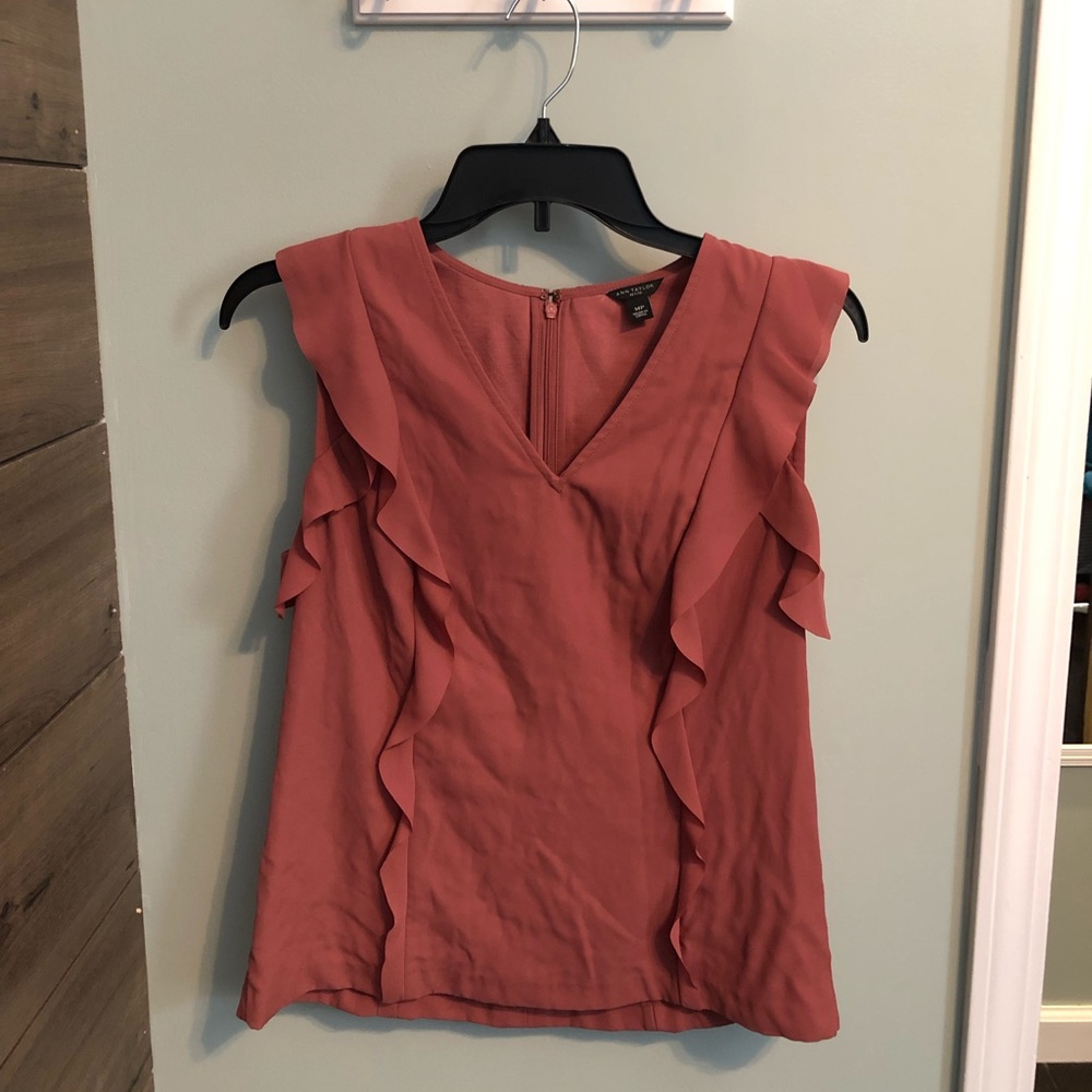 ⛔️DONATED⛔️Ann Taylor - Women’s Ruffled Top